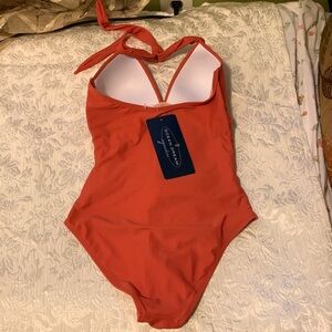 - - - Ocean dream signature beautiful  swimsuit new!!